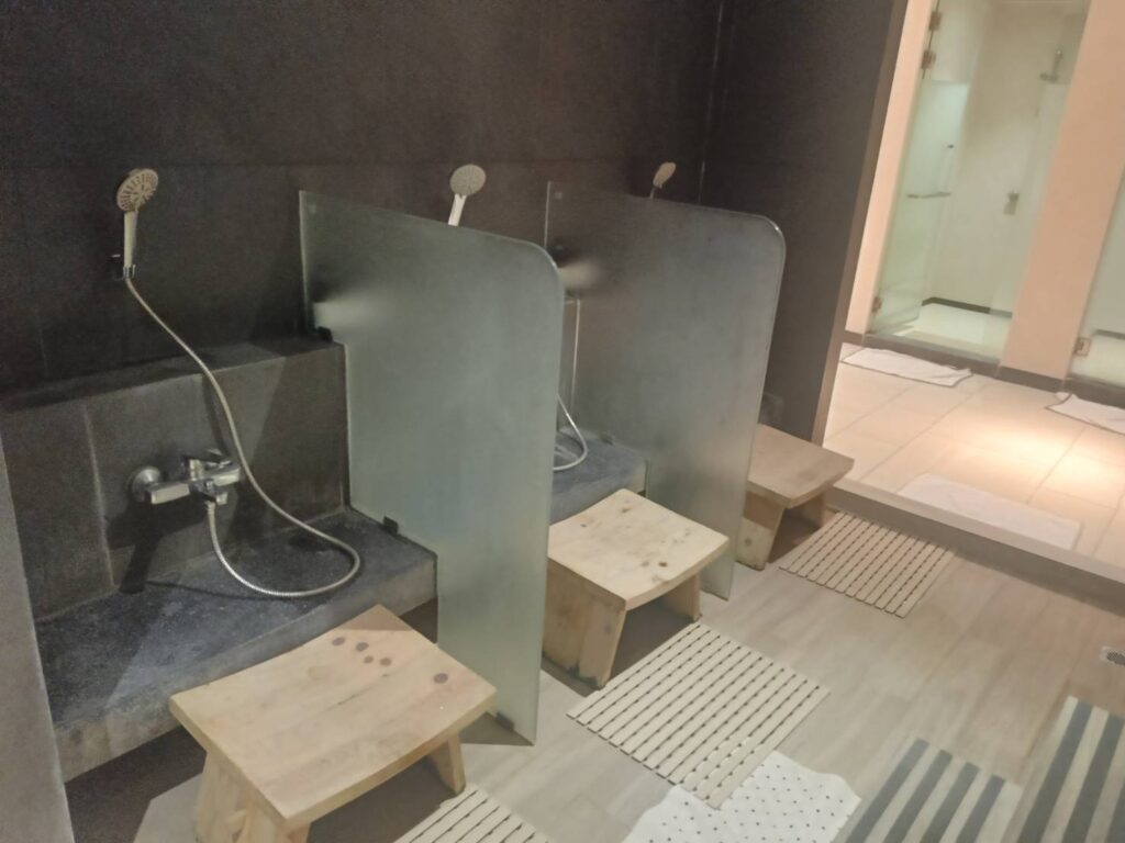 アヴァニラチャダー・温泉2