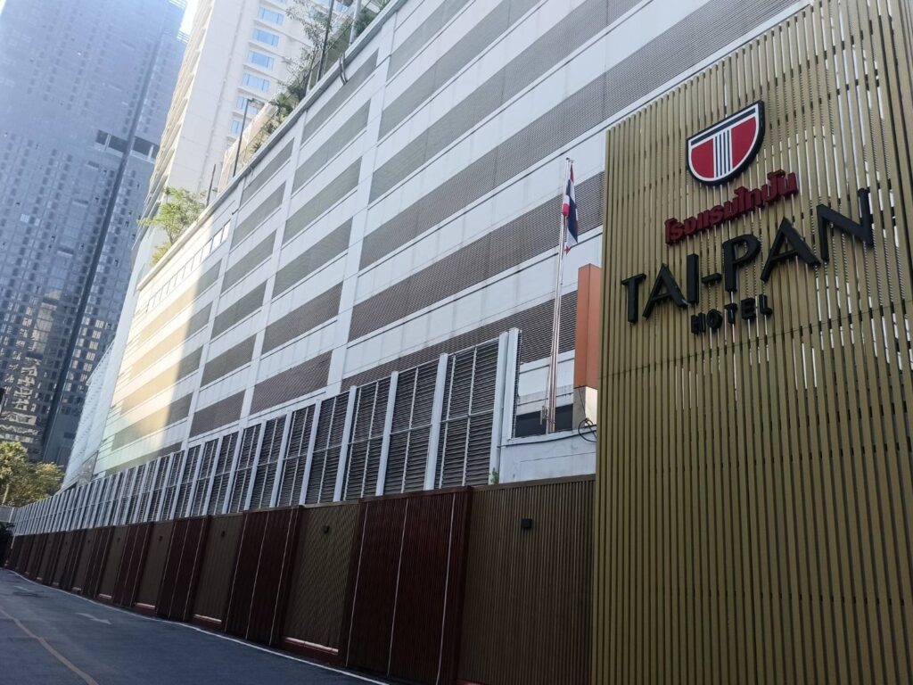 タイパンホテル・入口（エントランス）