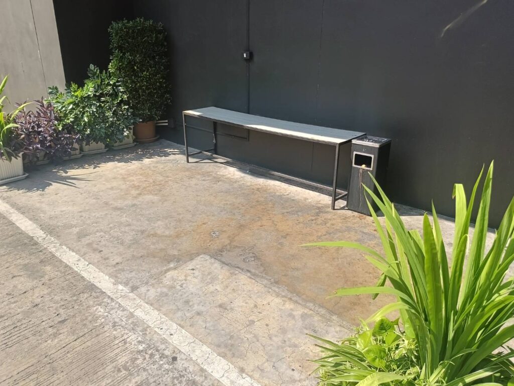 メルキュールバンコク・マッカサン-喫煙所